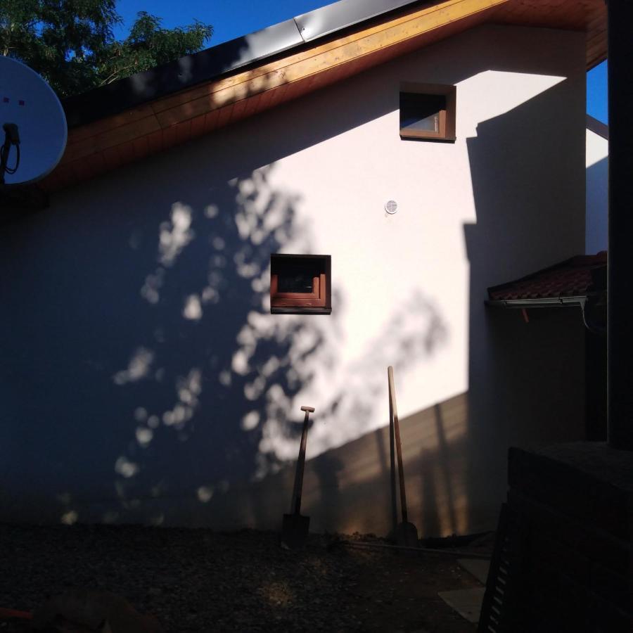 Vinný sklep Kovárna - Nad Presovnou Rohatec Exterior foto